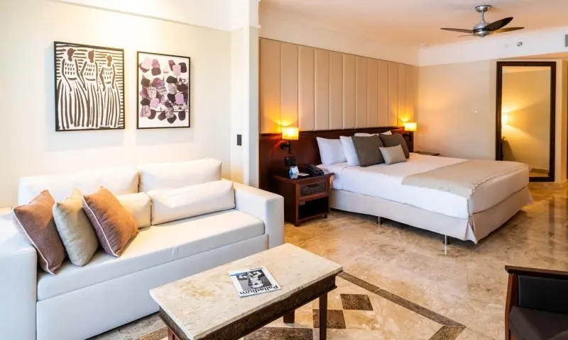 Signature Level Junior Suite Garden / Pool View